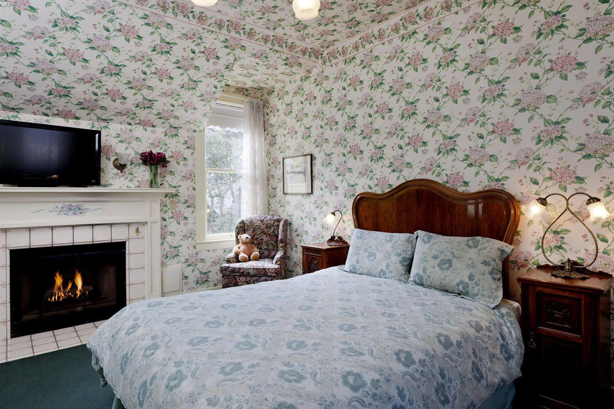 Gosby House Inn, A Four Sisters Inn Пасифік-Гроув Екстер'єр фото